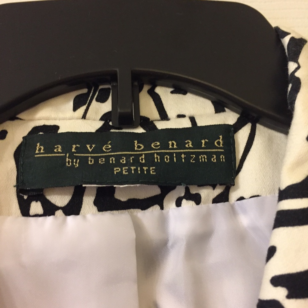 Statement Jacket - Picture 3 of 5